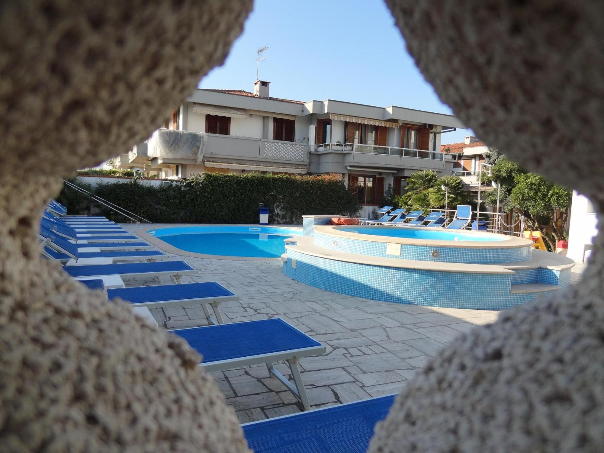 Hotel Eco Del Mare Marina di Massa Dış mekan fotoğraf