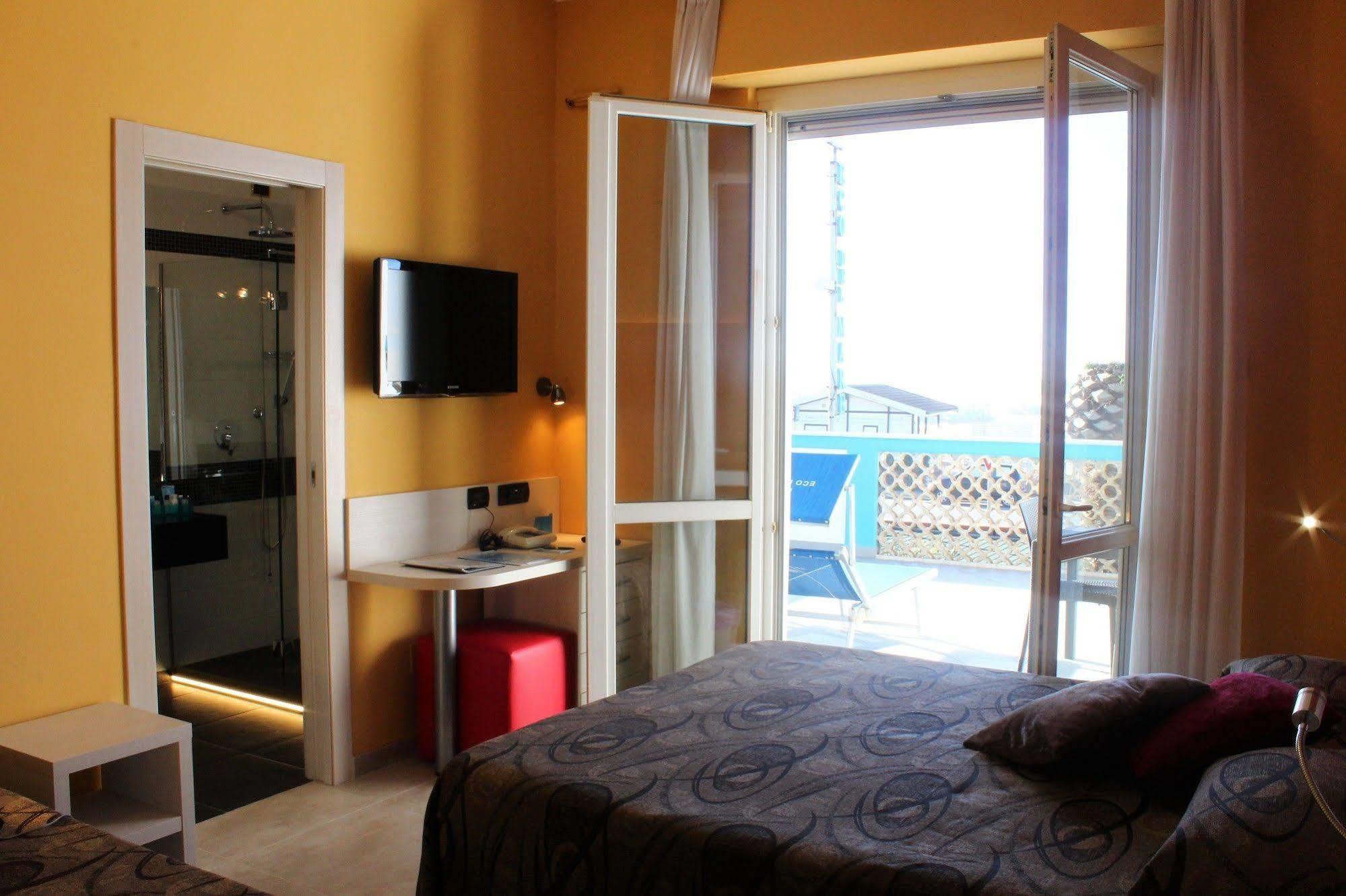 Hotel Eco Del Mare Marina di Massa Dış mekan fotoğraf
