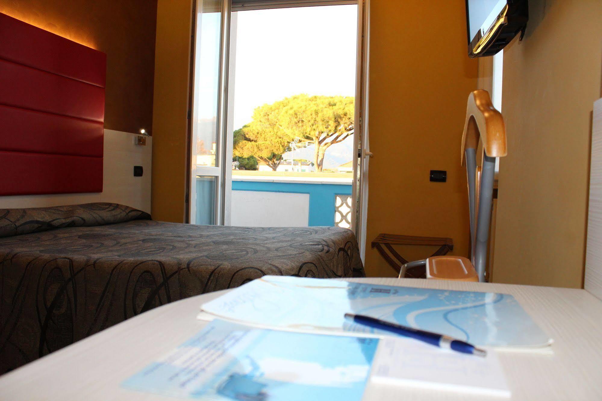 Hotel Eco Del Mare Marina di Massa Dış mekan fotoğraf